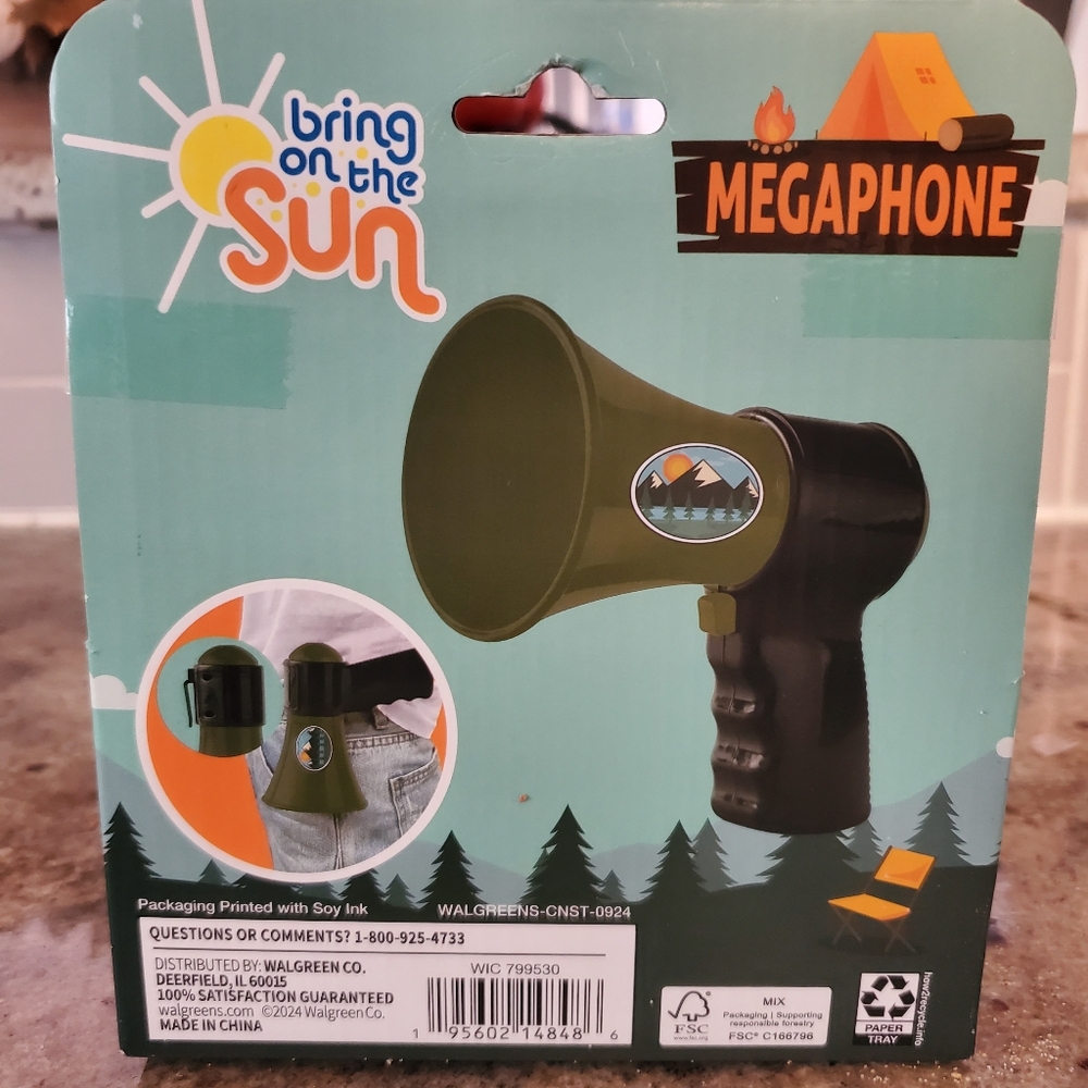 NIB Bring On The‎ Sun Army Green Megaphone - Picture 2 of 3